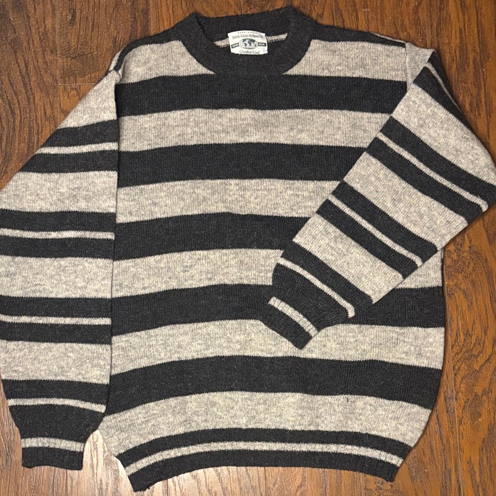 Benetton Shetland Wool Striped Sweater Made in Italy Black Gray Knit - Picture 2 of 6